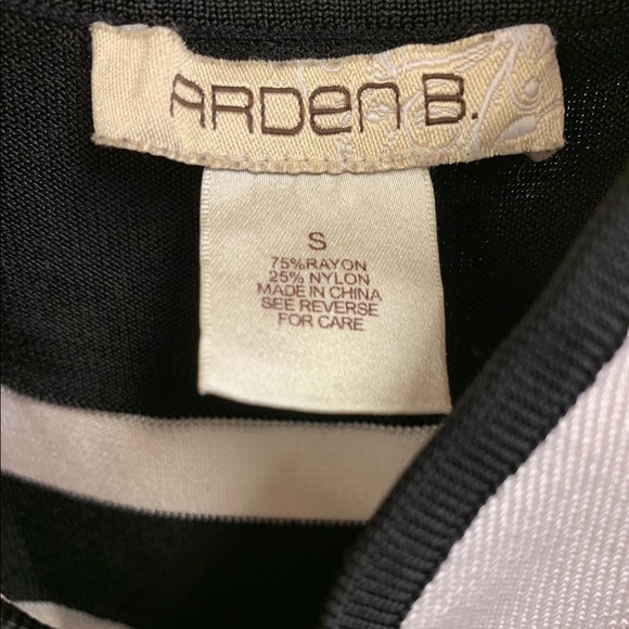 Arden B Black/Cream Bodycon Dress - Picture 5 of 5